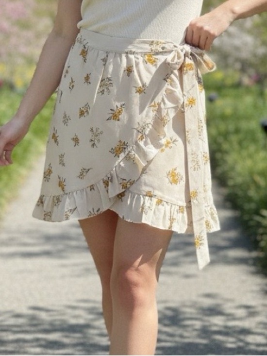 Madewell Dresses & Skirts - Madewell Cream Floral Wrap Mini Silk Skirt with Ruffle